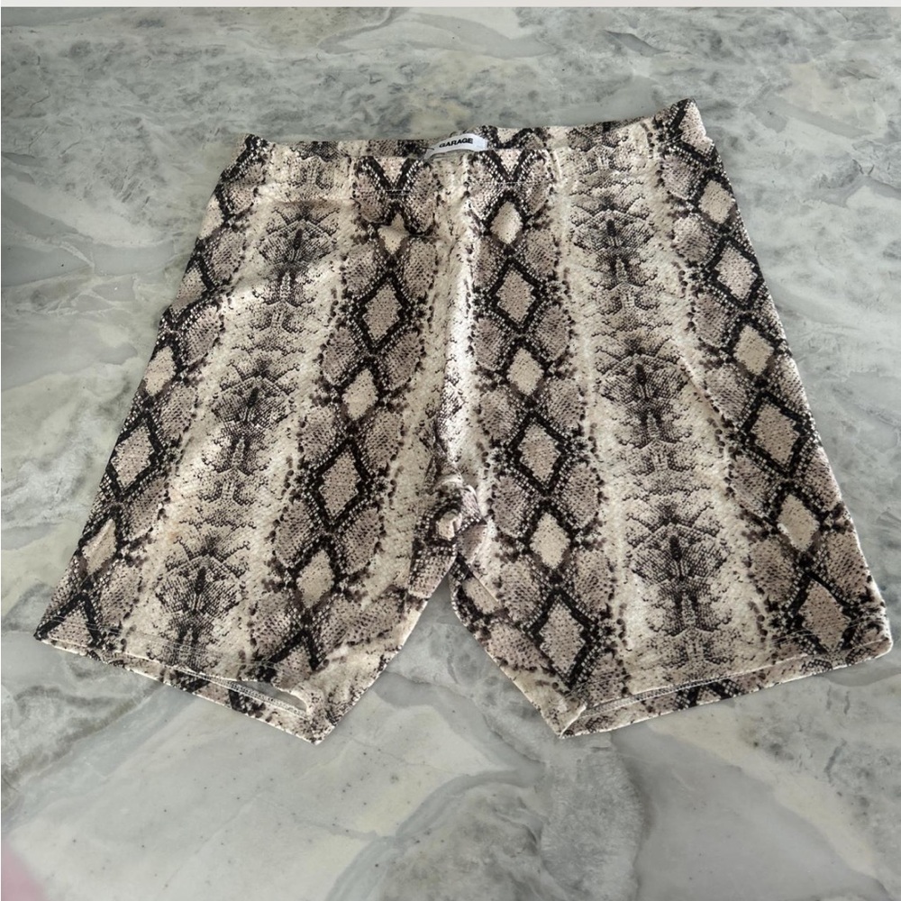 Garage snake Print biker shorts